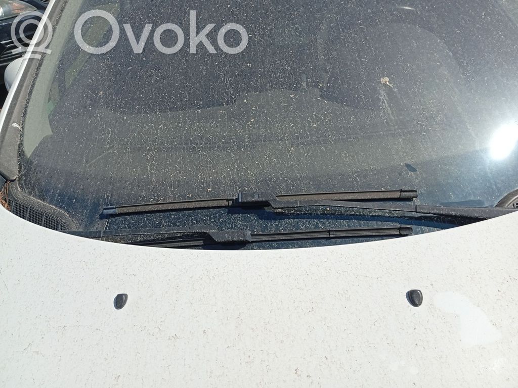 Peugeot 308 Brazo del limpiaparabrisas delantero