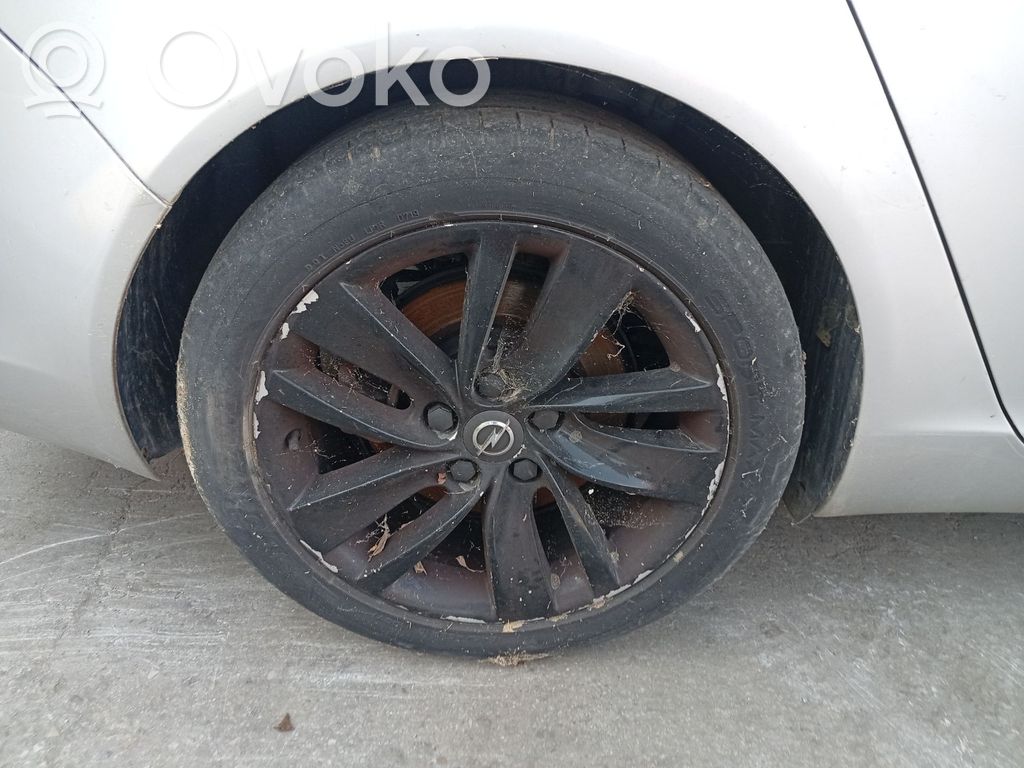 Opel Insignia A Olka-akselin laakeripesä