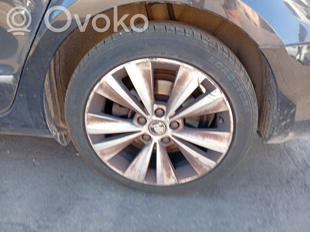 Skoda Superb B6 (3T) Takajarrusatula 