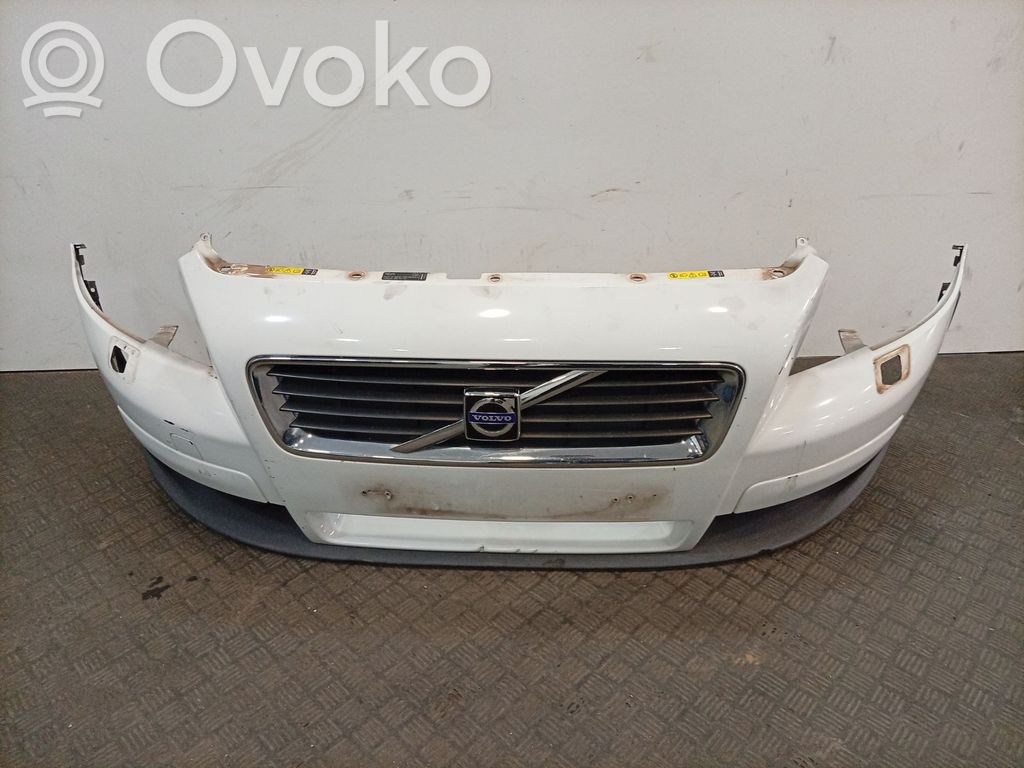 Volvo C30 Zderzak przedni 