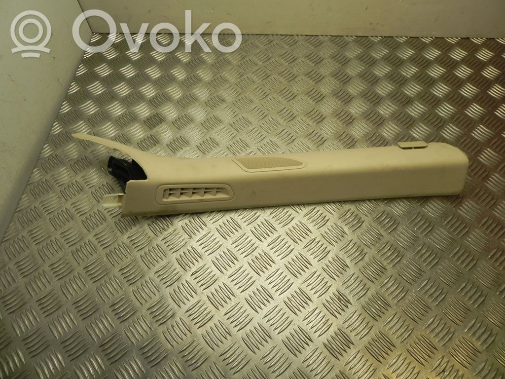 Maserati Levante Rivestimento montante (A) 