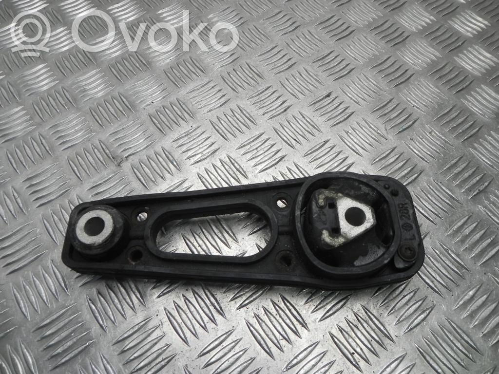 Engine mount bracket   28R,VD16426,VD16426