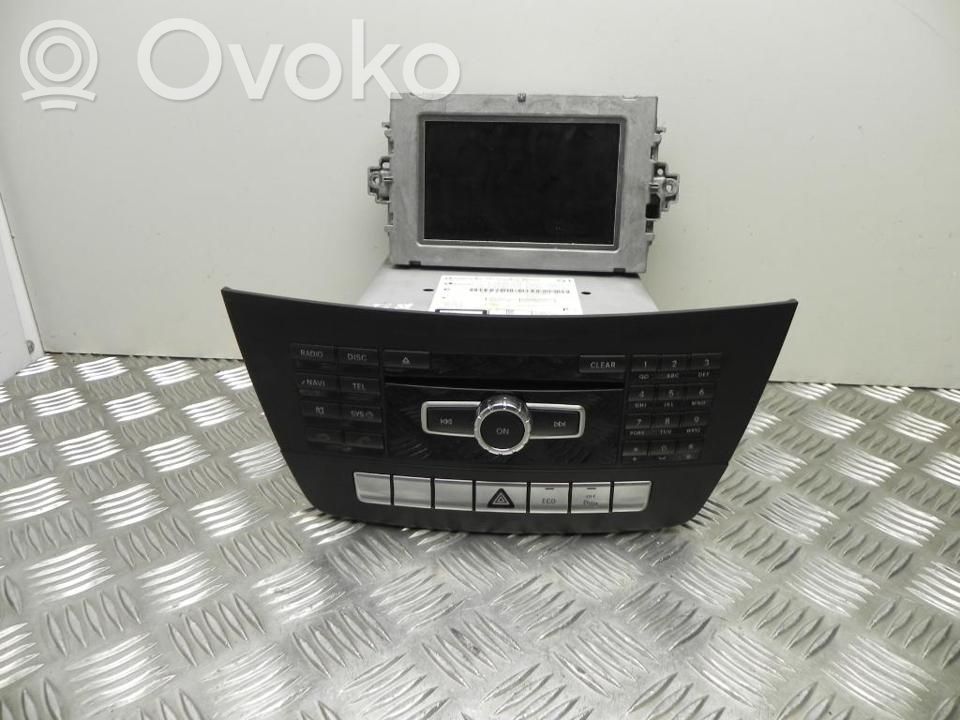 Mercedes-Benz C AMG W204 Unidad delantera de radio/CD/DVD/GPS 