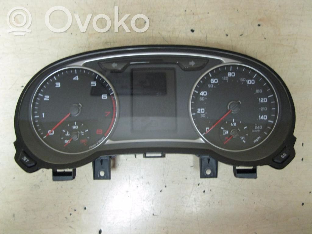 Audi A1 Speedometer (instrument cluster) 