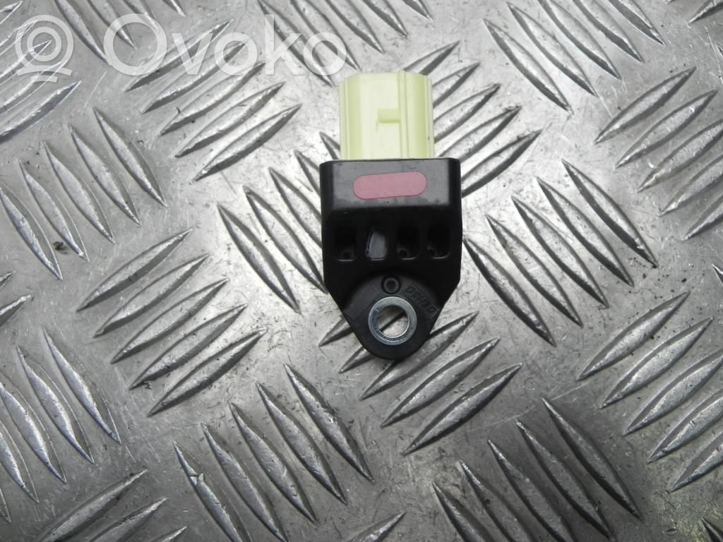 Toyota Yaris Airbagsensor Crashsensor Drucksensor 