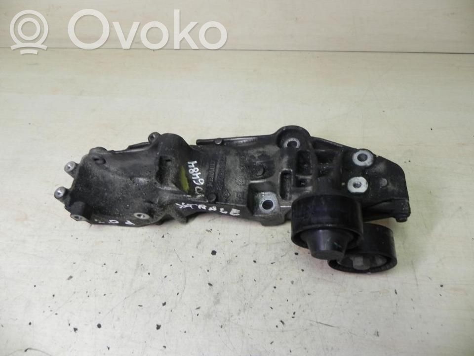 Nissan X-Trail T31 Engine mounting bracket 