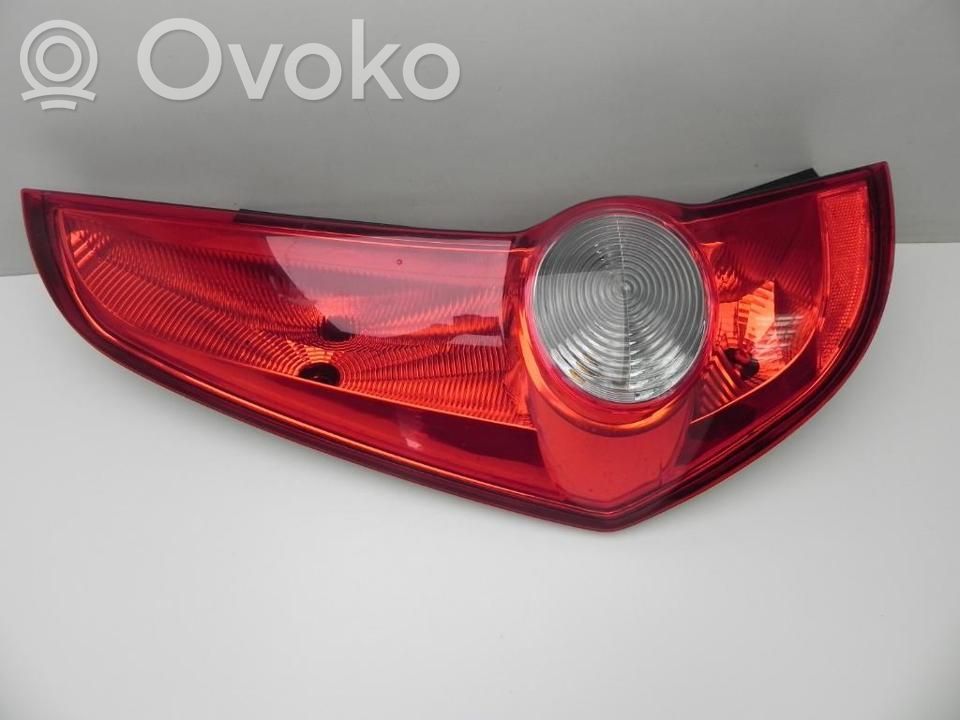 Opel Agila B Задний фонарь в кузове 