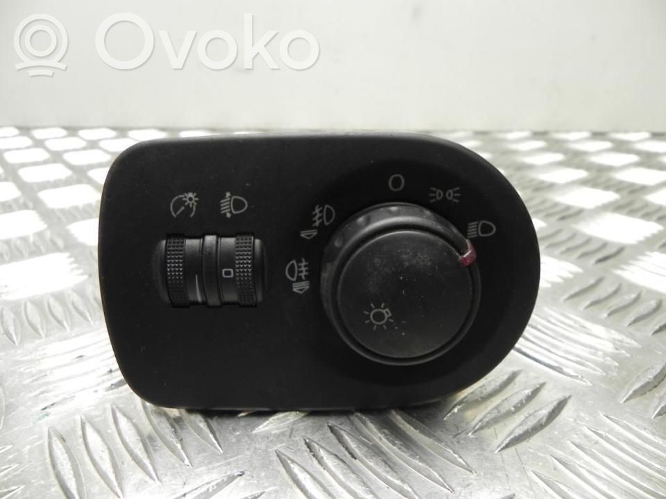 Seat Leon (1P) Interruptor de luz 
