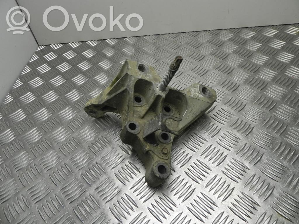 Engine mounting bracket   3C117M125AB,VD12678,VD12678