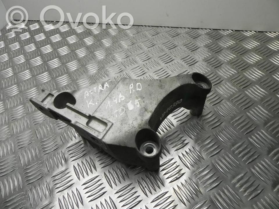 Vauxhall Astra K Engine mounting bracket 