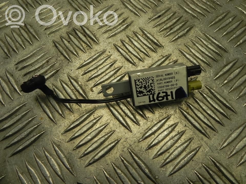 Tesla Model S Antenos stiprintuvas 