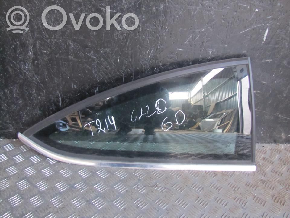 Mercedes-Benz C W204 Fenêtre latérale vitre arrière 