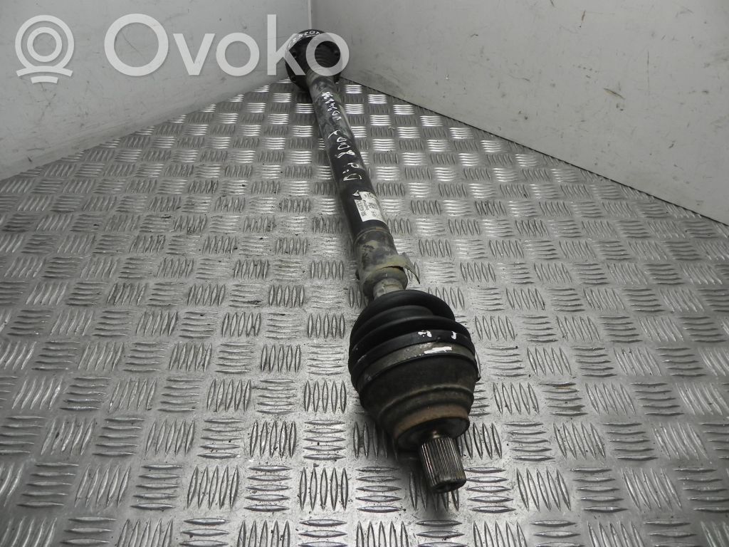 Volkswagen PASSAT B7 Eje de transmisión delantero 