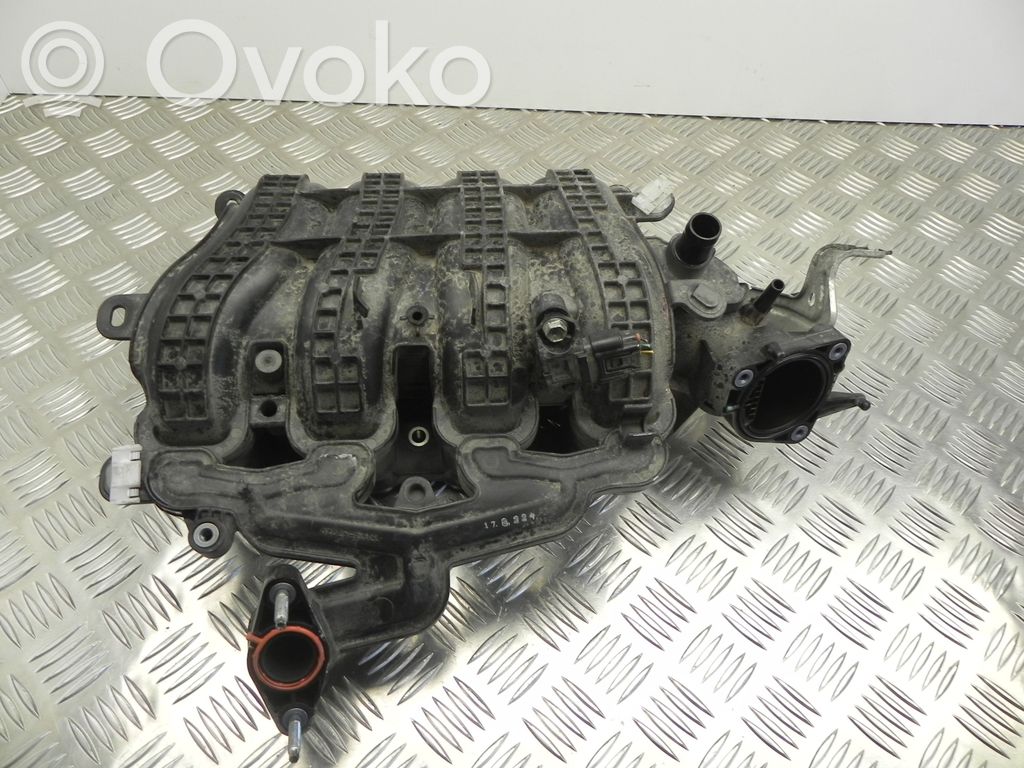 Toyota Yaris Colector de admisión 