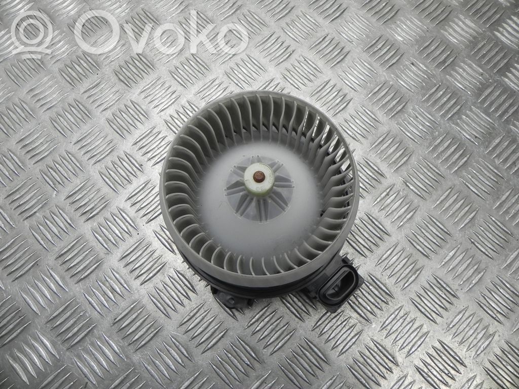 Toyota Verso-S Lämmittimen puhallin 