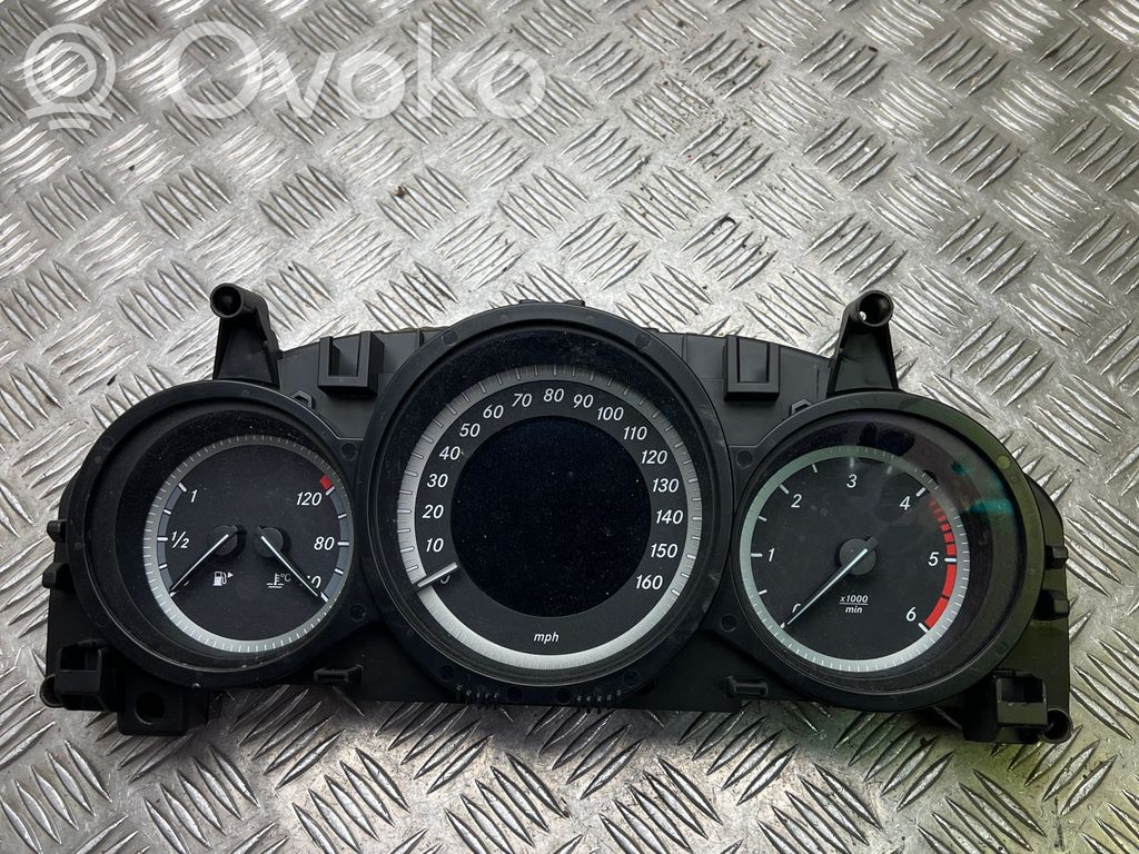 Nopeusmittari (mittaristo)   A2049005713,A2C53435305,A2C87297500,JD011