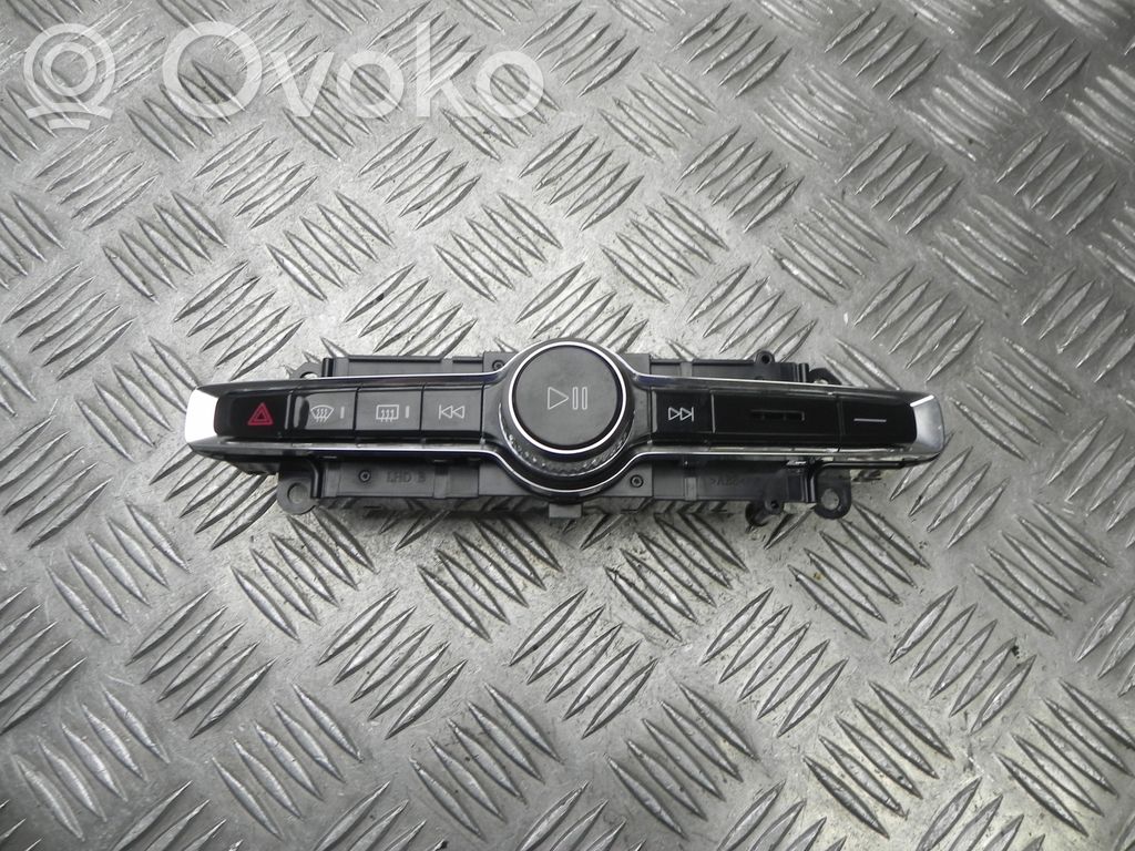Volvo XC60 Panel klimatyzacji 