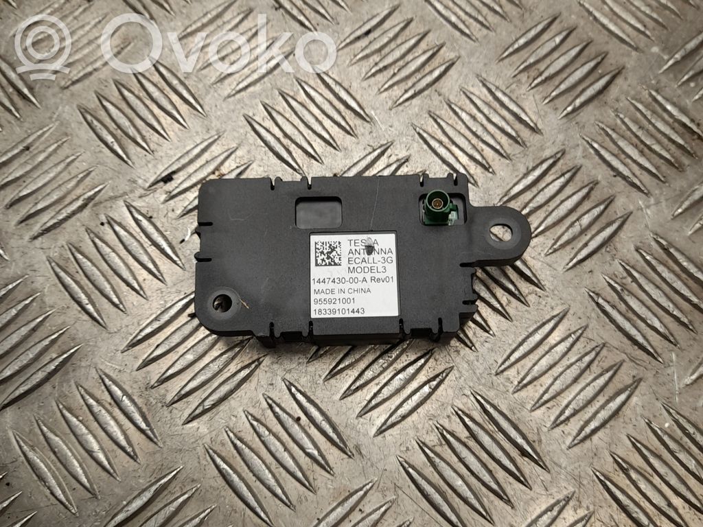 Tesla Model 3 Antenos stiprintuvas 