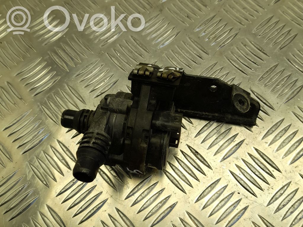 BMW X5 G05 Pompa obiegowa Webasto 