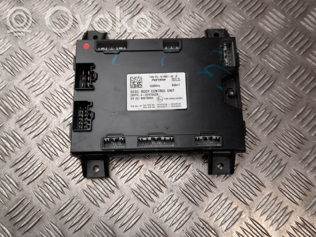 Tesla Model S Comfort/convenience module 