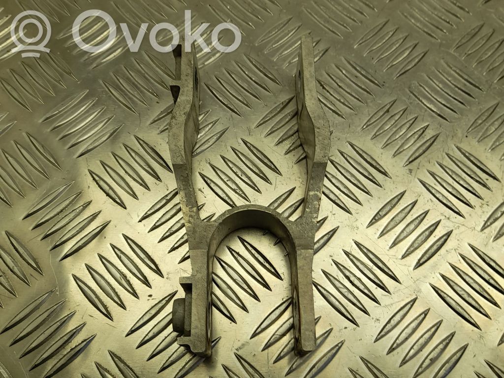 Volvo XC60 EGR valve cooler bracket 
