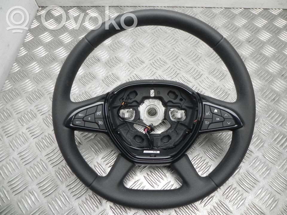 Dacia Sandero Ohjauspyörä 