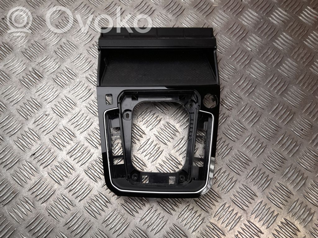 Volkswagen PASSAT B8 Rivestimento del pannello 