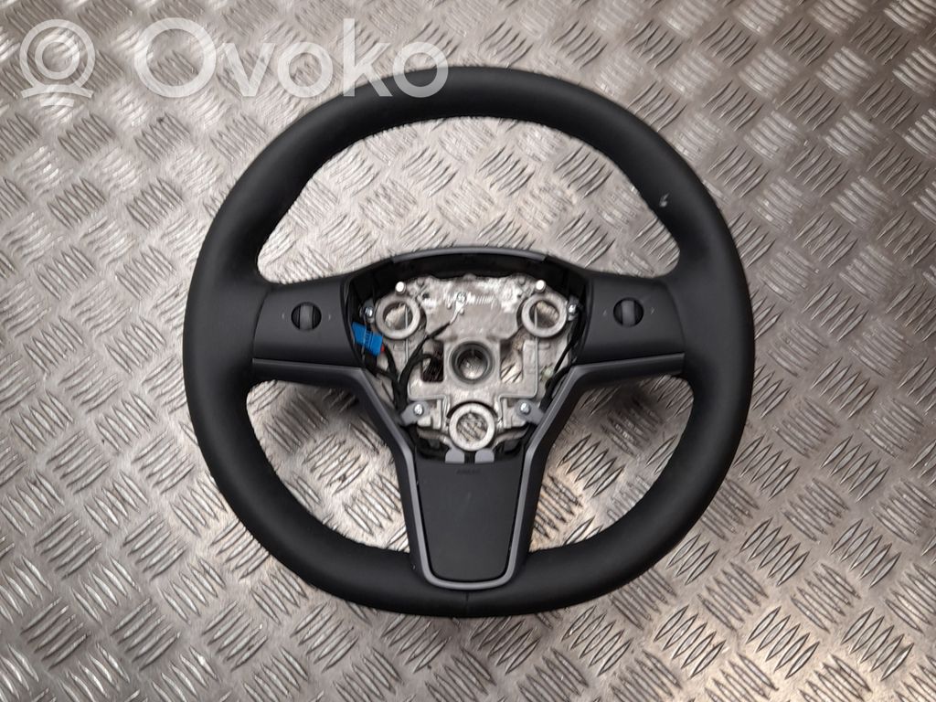 Tesla Model Y Stūre 