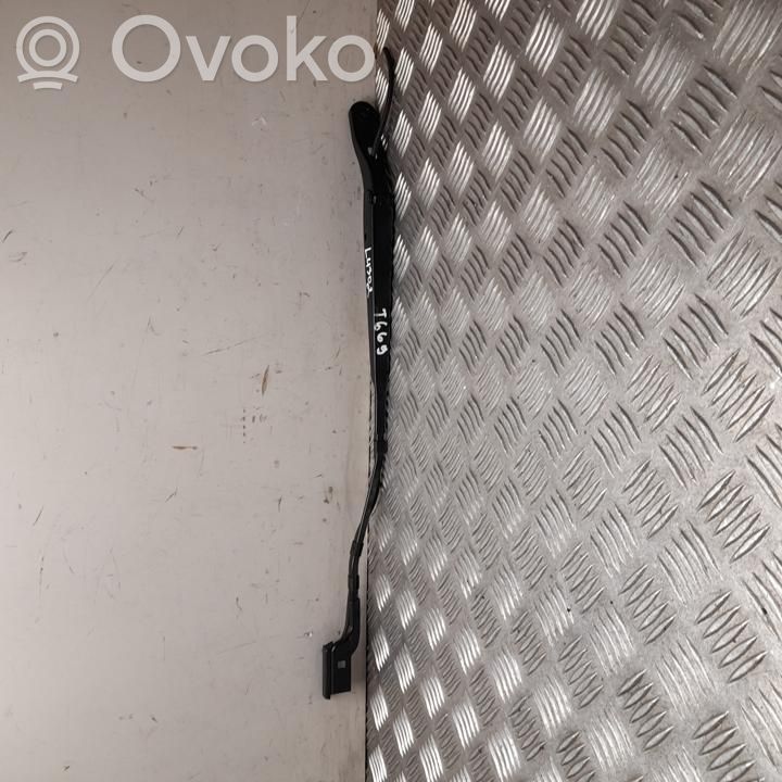 Opel Combo E Wischerarm Heckscheibe 