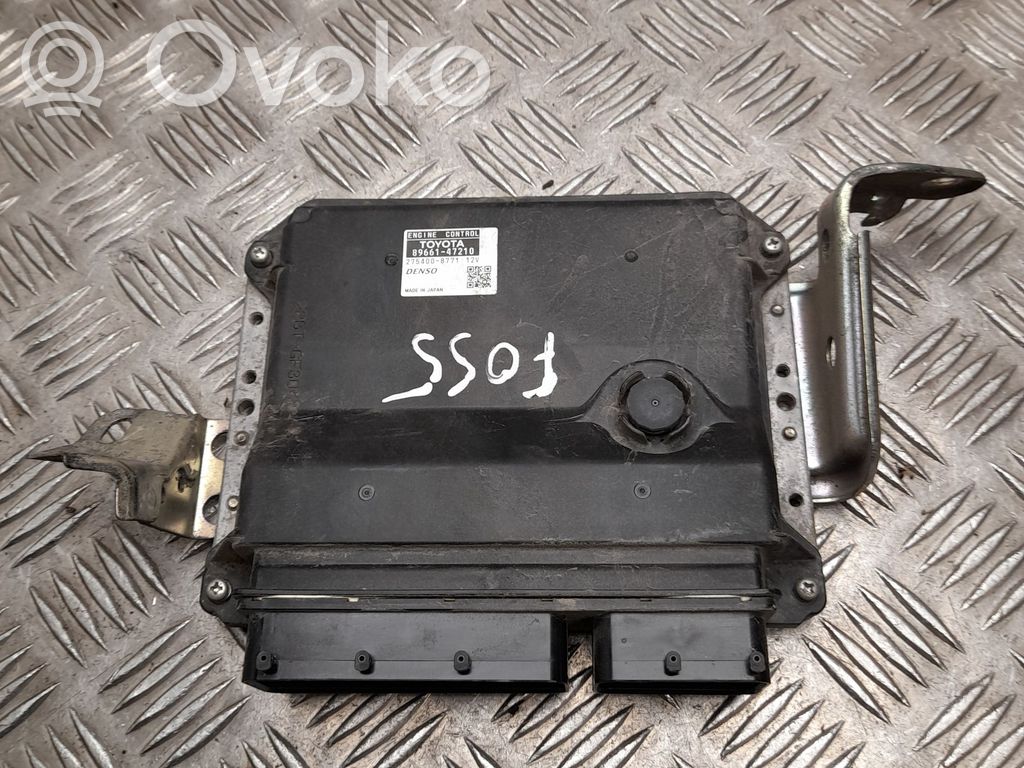 Toyota Prius (XW30) Engine control unit/module 