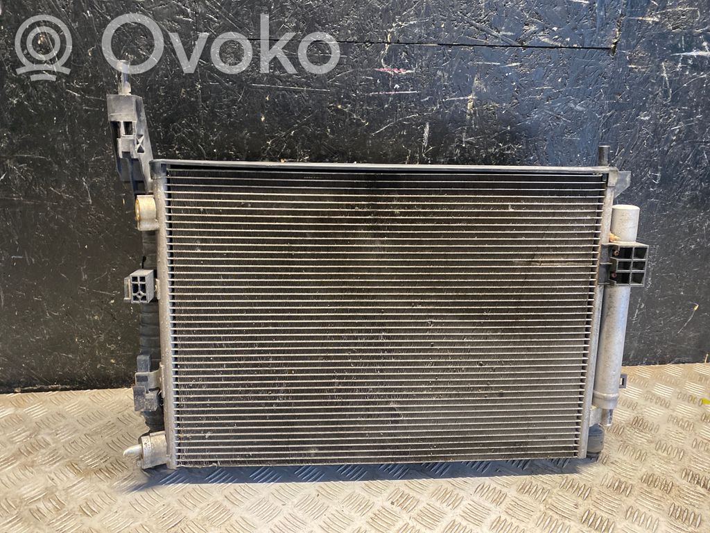 Ford Focus Aušinimo skysčio radiatorius 