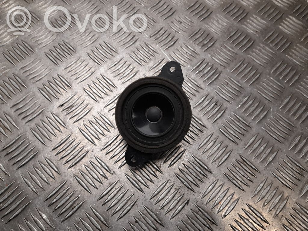 Lexus UX Altavoz de alta frecuencia en la puerta delantera 