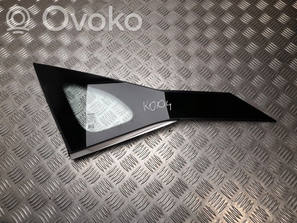 Nissan Qashqai J12 Cornice del finestrino/vetro della portiera posteriore