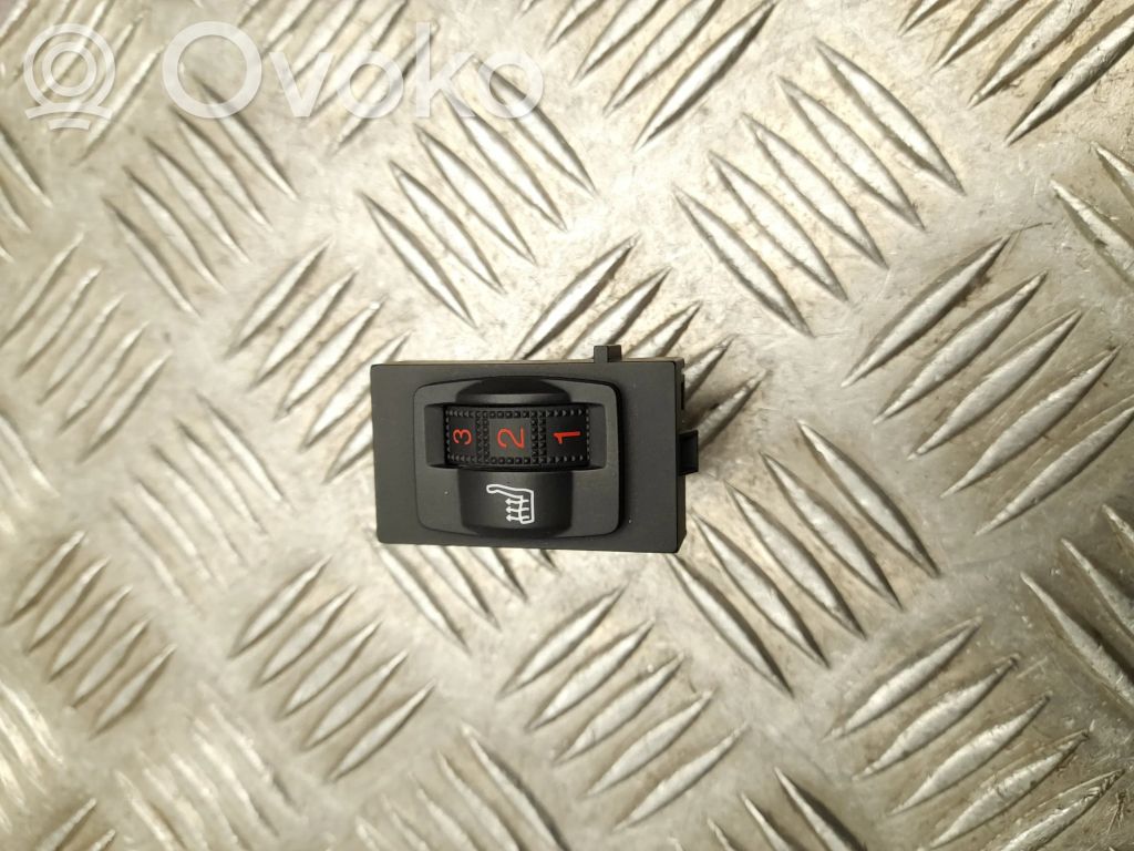 Opel Vivaro Seat heating switch 