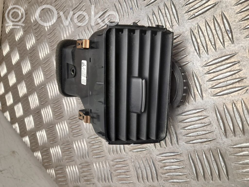 Volkswagen Touareg II Grille d'aération arrière