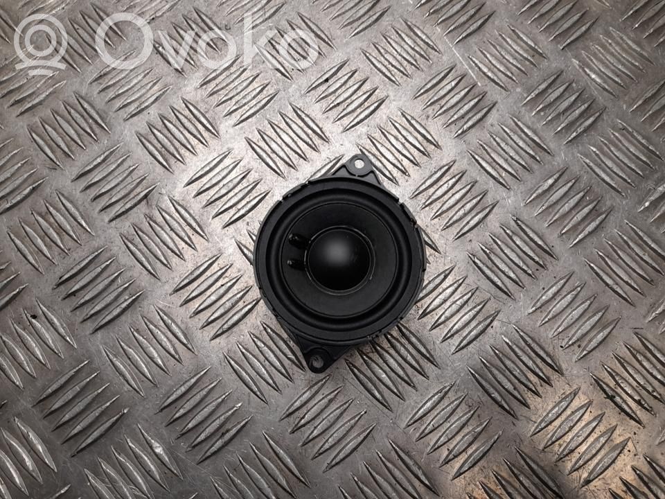 Audi A5 Altavoz de alta frecuencia en la puerta delantera 