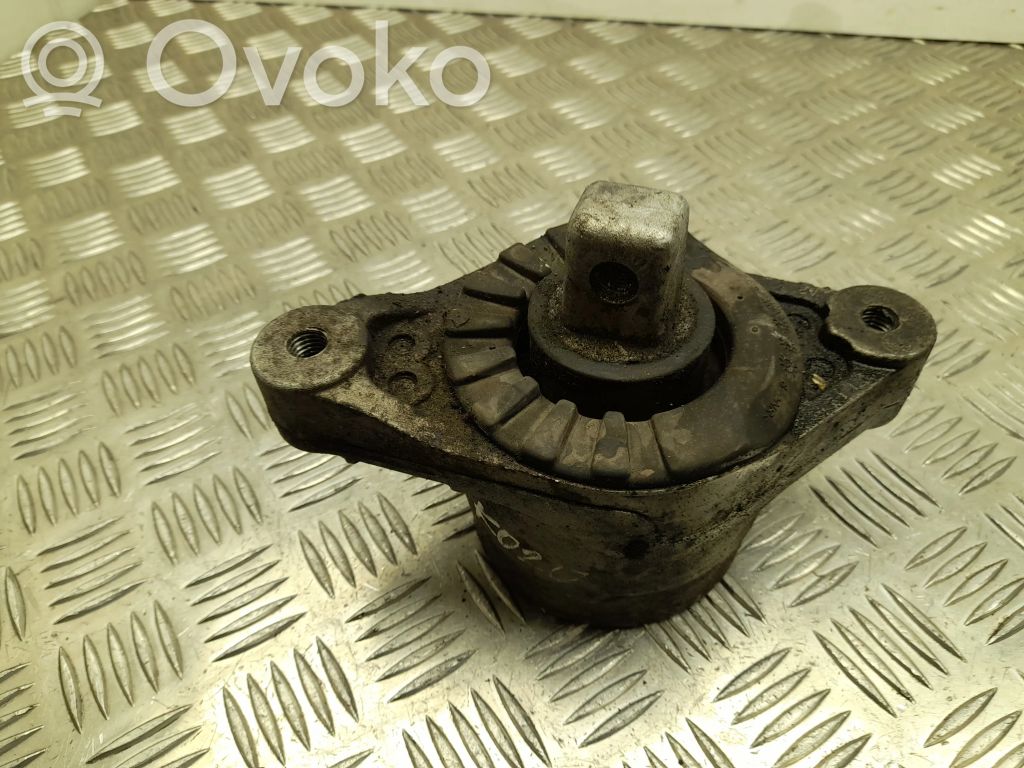 Engine mount bracket   06700048700,VD30033