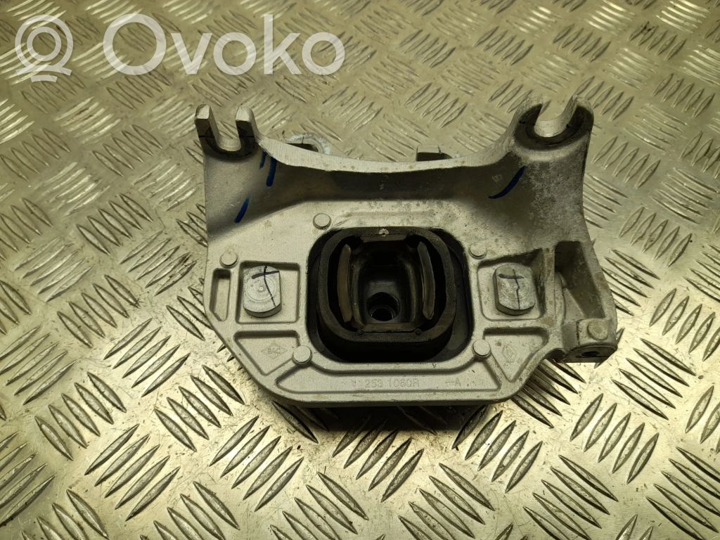 Nissan Juke II F16 Engine mount bracket 