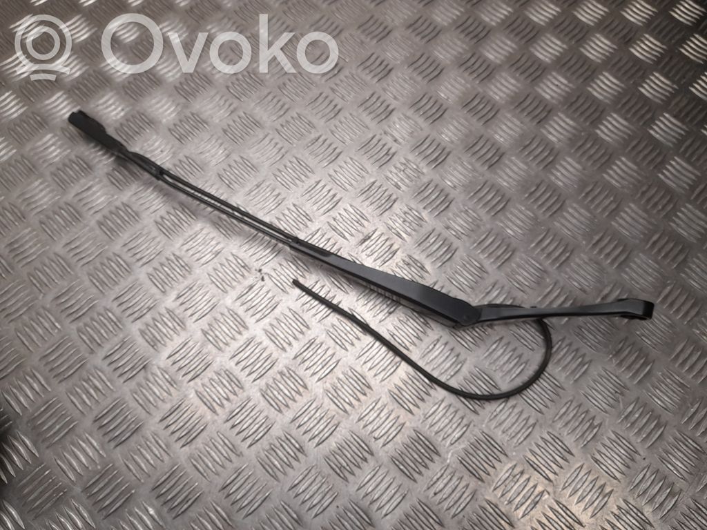 Tesla Model 3 Rear wiper blade arm 