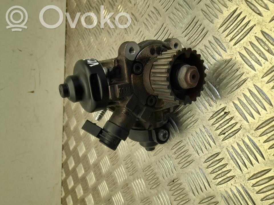 Volkswagen Touareg II Bomba interna de combustible