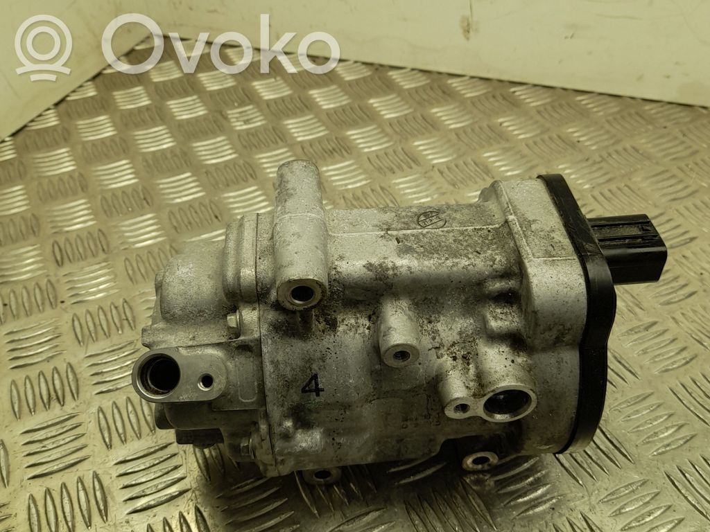 Toyota Corolla E210 E21 Ilmastointilaitteen kompressorin pumppu (A/C) 
