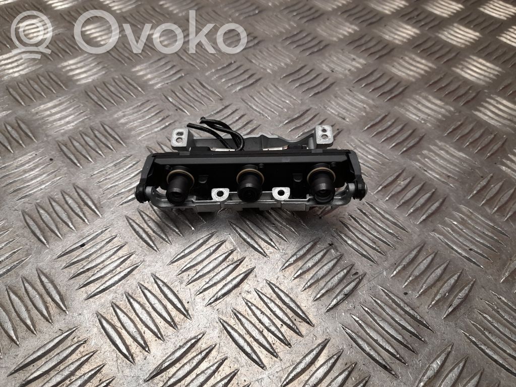 Tesla Model Y Windshield/windscreen camera 