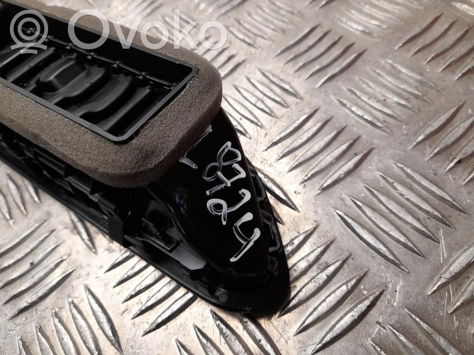 Volkswagen ID.3 Dysze / Kratki środkowego nawiewu deski rozdzielczej 