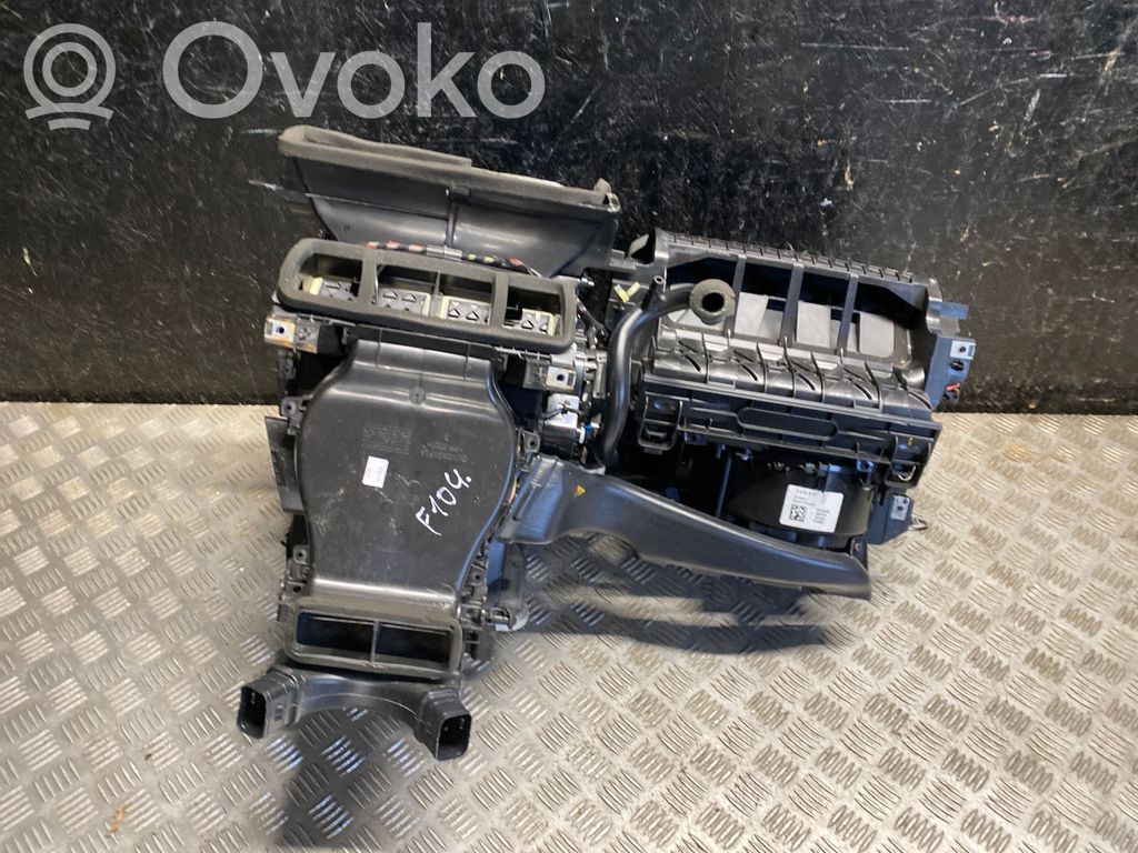 Volvo XC40 Obudowa nagrzewnicy 