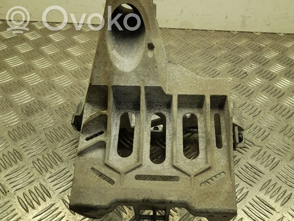 Tesla Model 3 Engine mounting bracket 