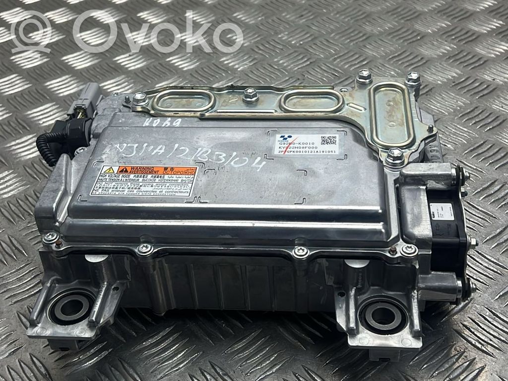 Toyota Yaris Cross Falownik / Przetwornica napięcia 