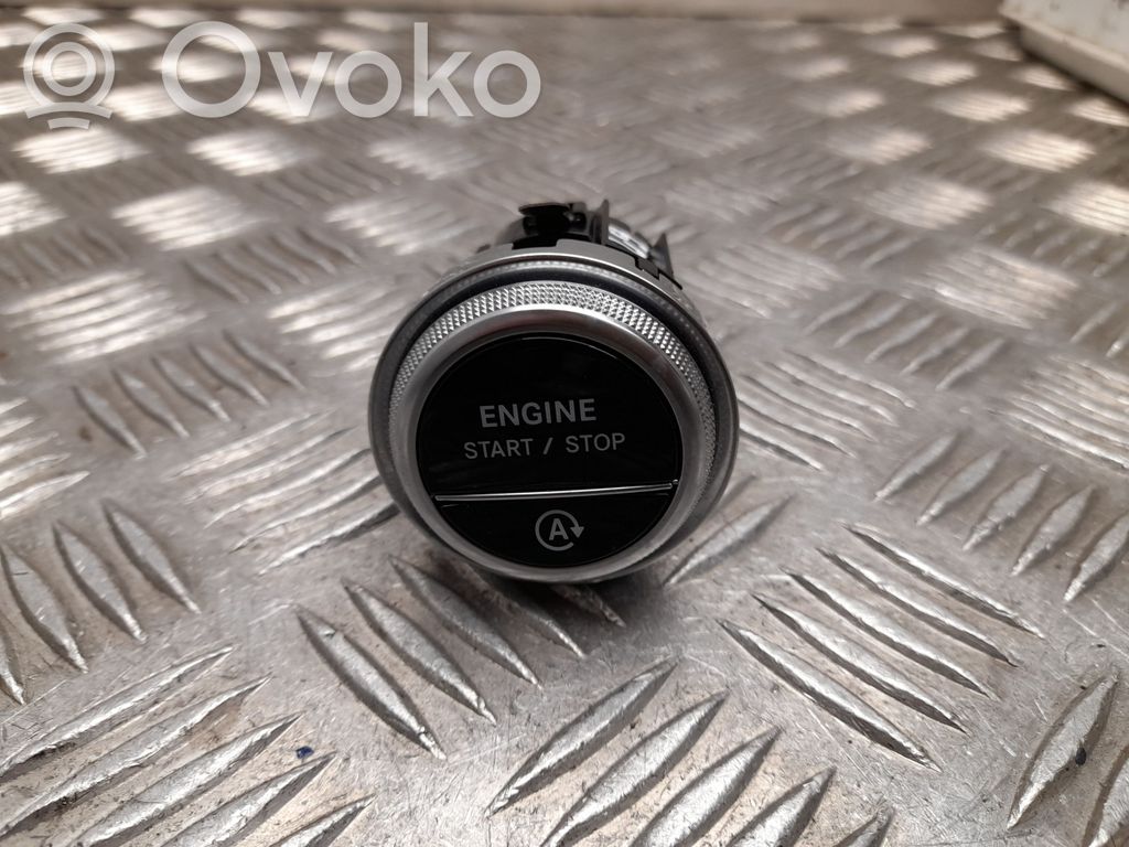 Mercedes-Benz C W206 Przycisk zapłonu Start / Stop 