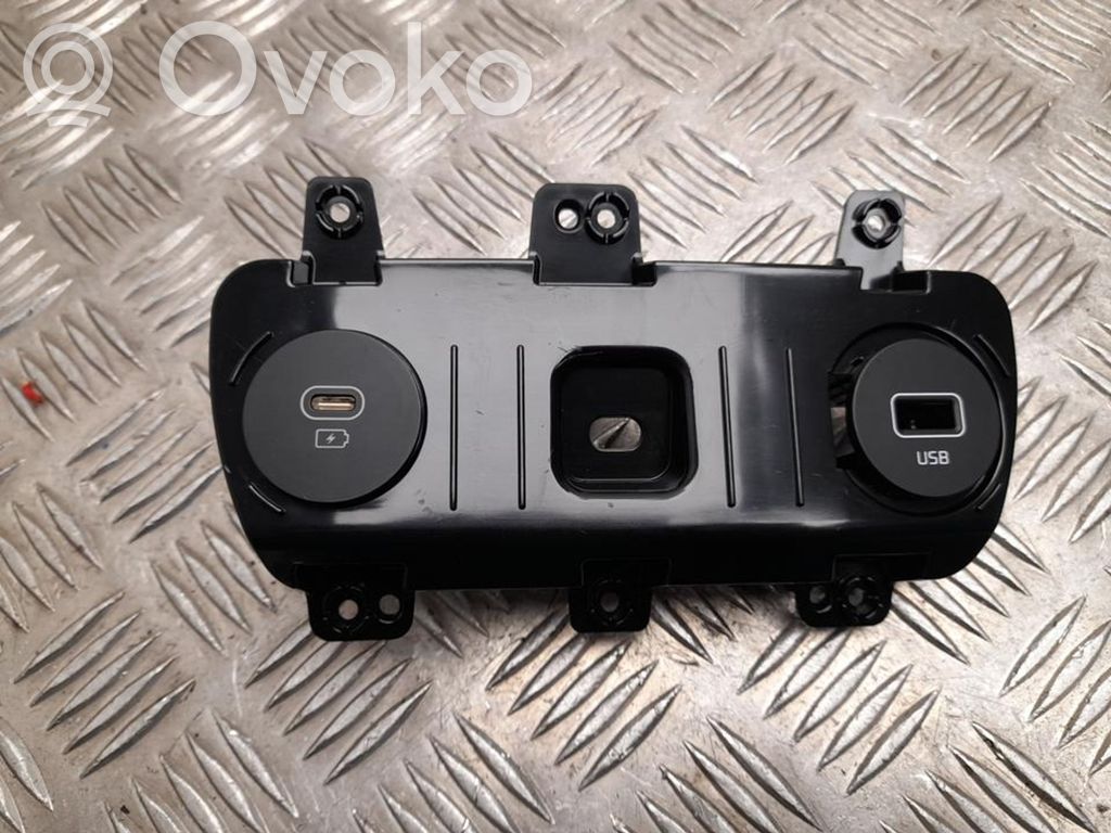 KIA EV6 USB socket connector 