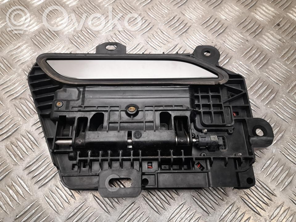 Tesla Model S Manecilla externa puerta delantera 