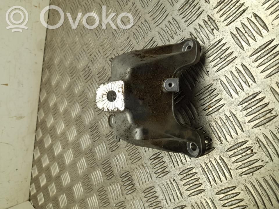 Porsche Macan (95B) Engine mounting bracket 